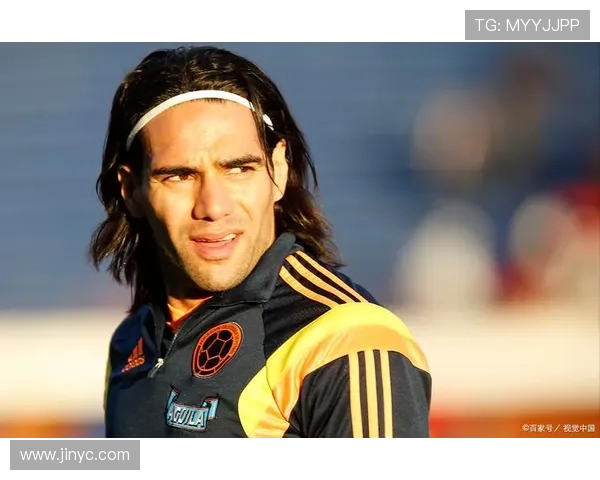 [球之夜]塞尔吉尼奥和国会合 参与球队训练.